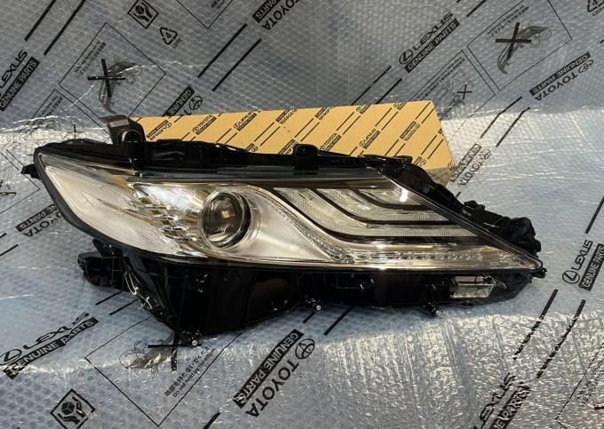 Фара Правая Toyota Camry 2021-2023 Full LED 81145-33E12