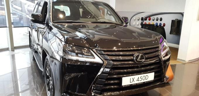 Решётка радиатора Lexus LX570 Black Vision 2018 53101-60G10