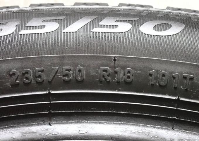 Pirelli Ice Zero 235/50 R18 101T