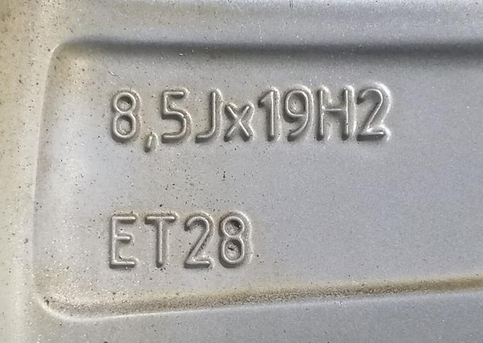 Оригинальные диски R19 на VW Touareg III