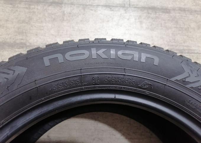 Nokian Tyres Hakkapeliitta 8 235/55 R17 103T