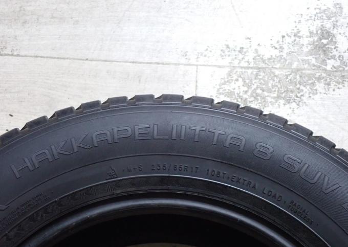 Nokian Tyres Hakkapeliitta 8 SUV 235/65 R17 108T