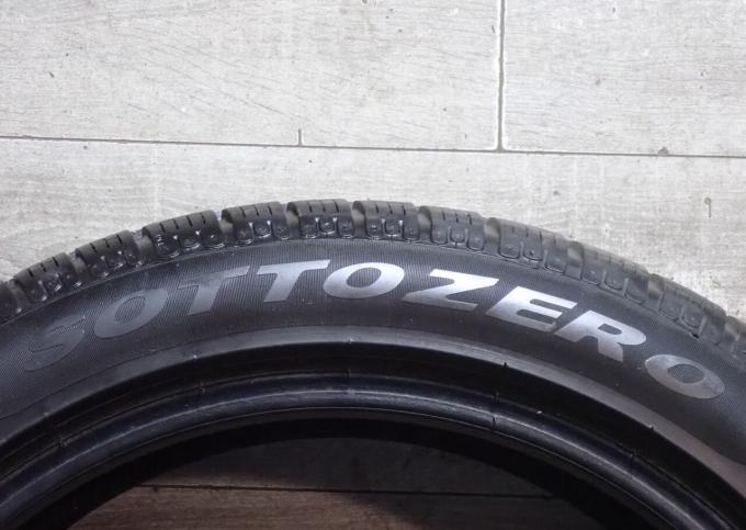 Pirelli Sottozero Winter 240 245/45 R19 102V