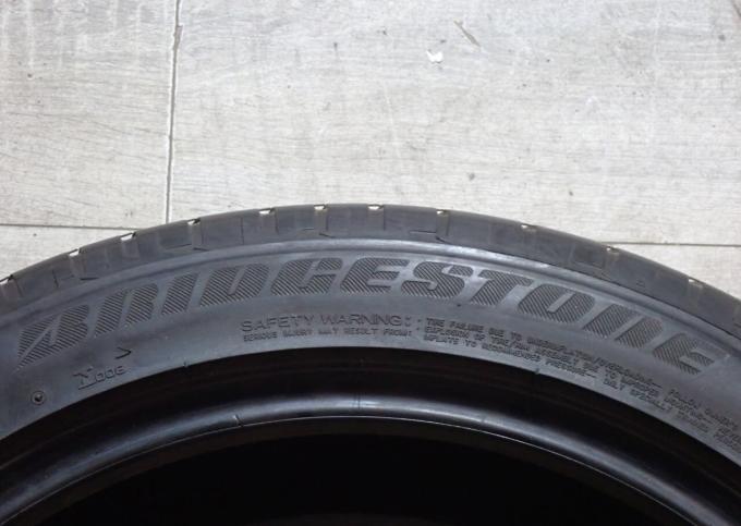 Bridgestone Potenza S001 275/40 R19 105Y