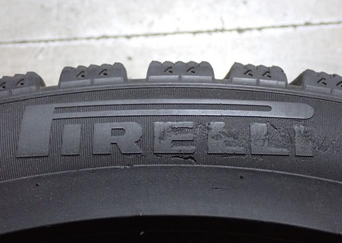 Pirelli Ice Zero 295/40 R20 110H