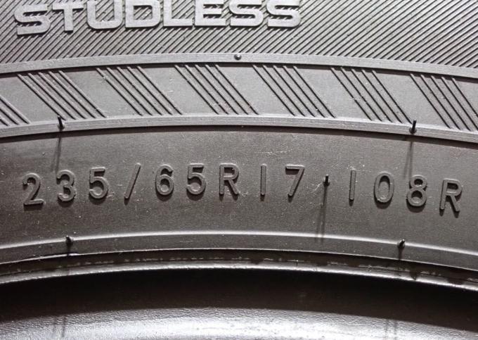 Nokian Tyres Hakkapeliitta R3 SUV 235/65 R17 106R