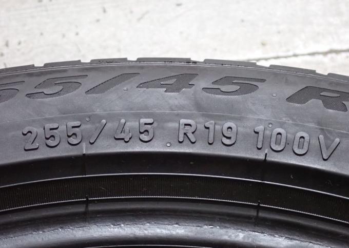 Pirelli Scorpion 255/45 R19 100V