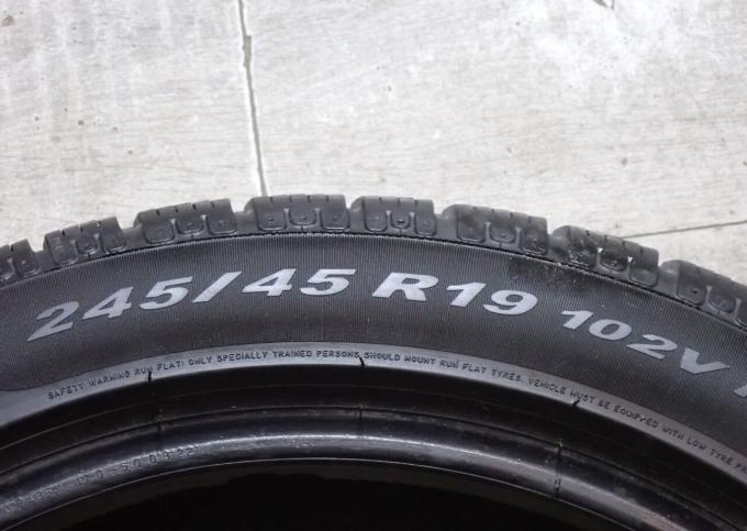 Pirelli Sottozero Winter 240 245/45 R19 102V