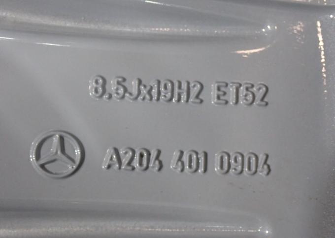 Один оригинальный диск R19 Mercedes AMG W204