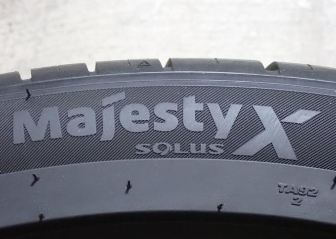 Kumho Majesty Solus KU50 245/40 R20 99W