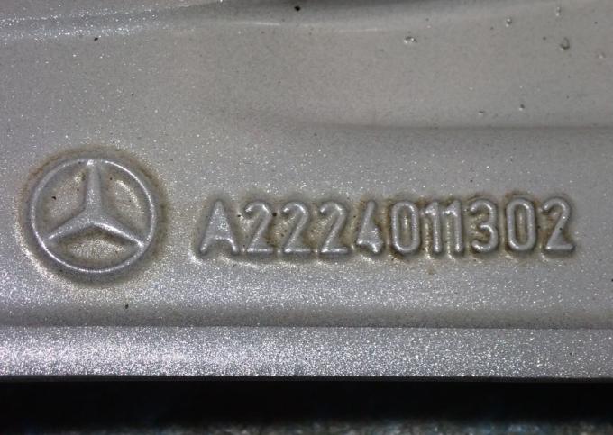 Один оригинальный диск R19 Mercedes W222