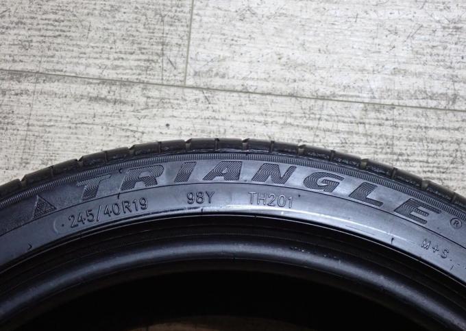 Triangle Sportex TSH11 245/40 R19 98Y