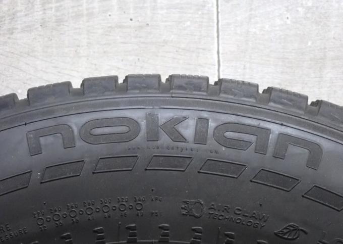 Nokian Tyres Hakkapeliitta 7 SUV 235/65 R17 108T