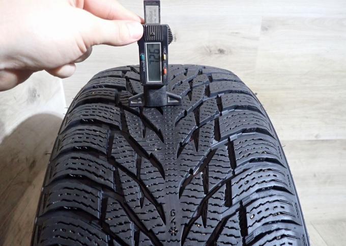 Nokian Tyres Hakkapeliitta R3 255/45 R19 104T