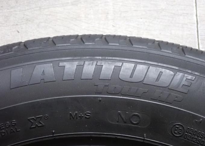 Michelin Latitude Tour HP 235/60 R18 103V