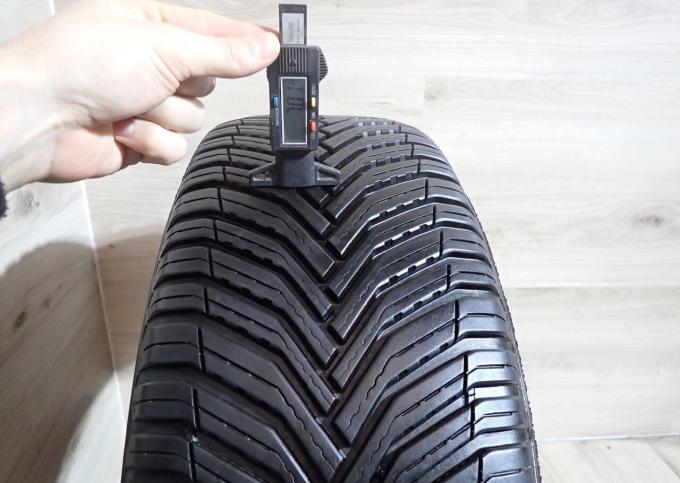 Michelin CrossClimate 2 235/65 R18 106V