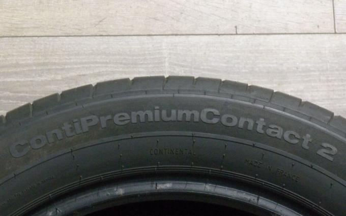 Continental ContiPremiumContact 2 215/55 R17 94V