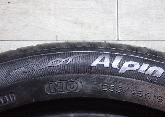 Michelin Pilot Alpin PA3 255/45 R19 100V