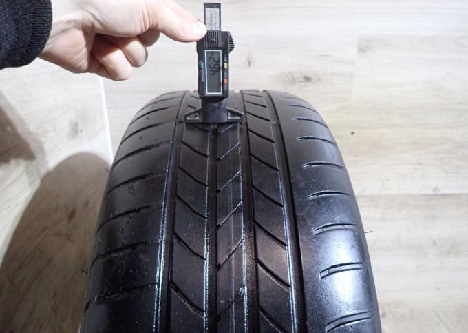 Goodyear EfficientGrip 245/45 R19 102Y