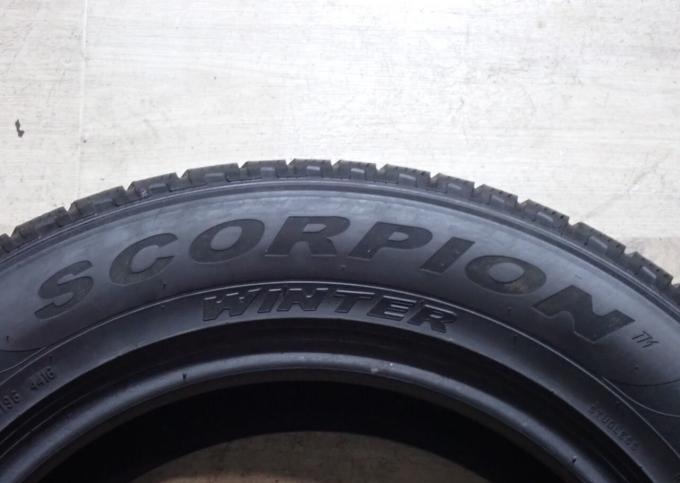 Pirelli Scorpion Winter 215/65 R17 99H