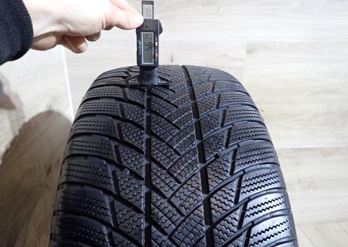 Bridgestone Blizzak LM-001 275/45 R20 110V