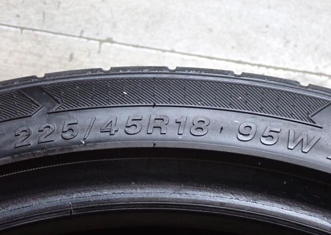 Allosaurus Tawa AU6 225/45 R18 95W