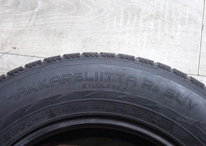 Nokian Tyres Hakkapeliitta R2 SUV 235/65 R17 108R