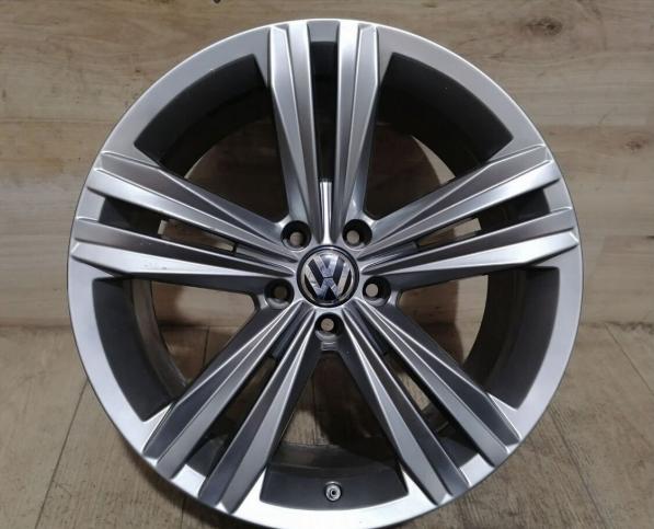 Оригинальные диски R19 на VW Touareg III