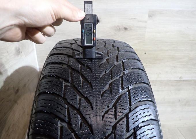 Nokian Tyres Hakkapeliitta R3 235/45 R19 99T