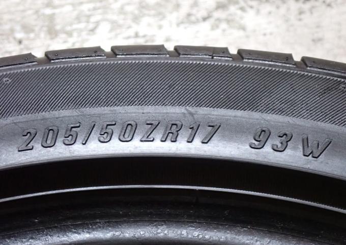 Maxxis Victra MA-Z1 205/50 R17 93W