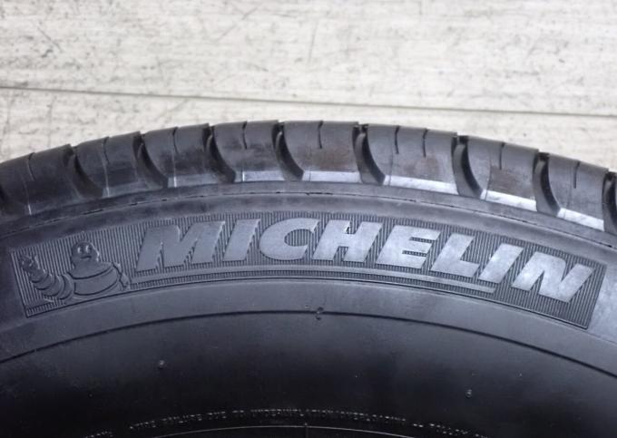 Michelin Latitude Tour HP 235/65 R17 104V