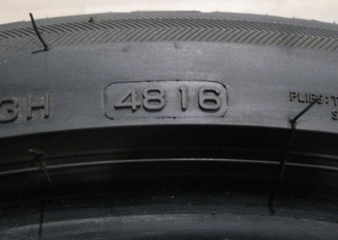 Bridgestone Potenza S001 275/35 R20 102Y