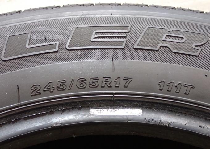 Bridgestone Dueler H/T 684III 245/65 R17 111T