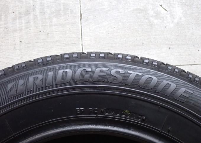 Bridgestone Blizzak VRX 225/60 R17 99S