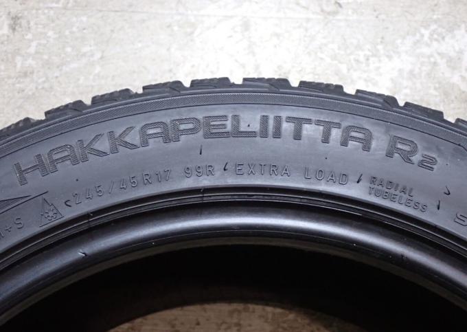 Nokian Tyres Hakkapeliitta R2 245/45 R17 99R