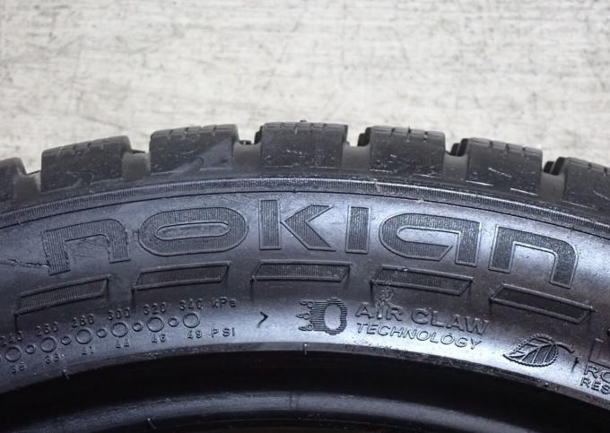 Nokian Tyres Hakkapeliitta 7 SUV 275/40 R20 106T