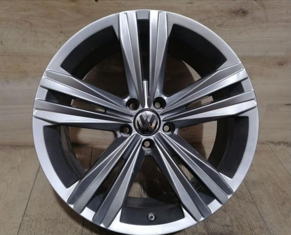 Оригинальные диски R19 на VW Touareg III
