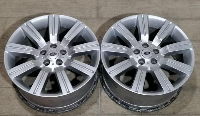 Три оригинальных диска R20 Range Rover Sport
