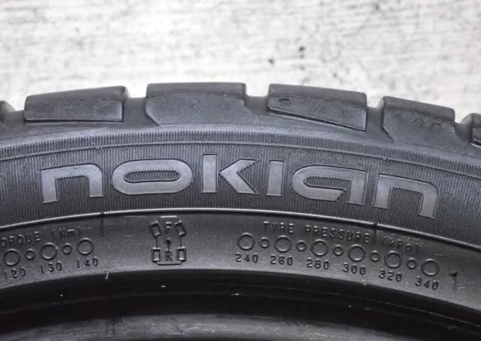 Nokian Tyres Hakka Black SUV 295/35 R21 107Y