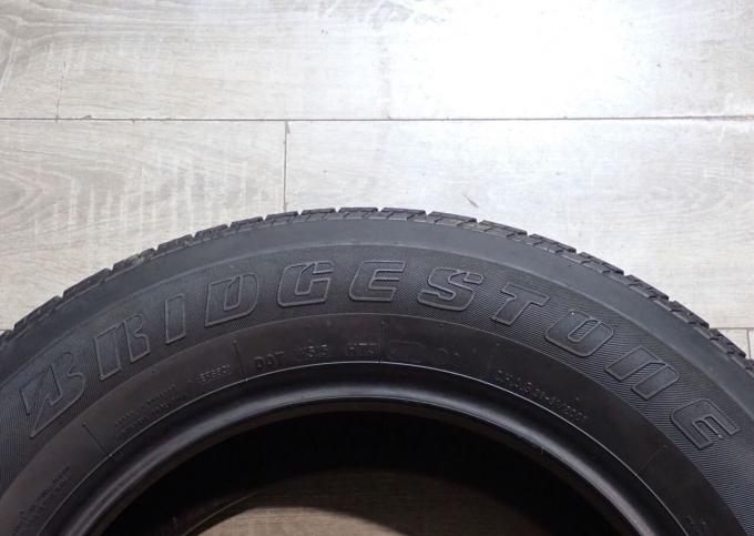 Bridgestone Dueler H/T 684III 245/65 R17 111T