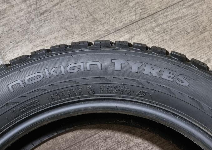 Nokian Tyres Hakkapeliitta 9 SUV 235/55 R19 105T