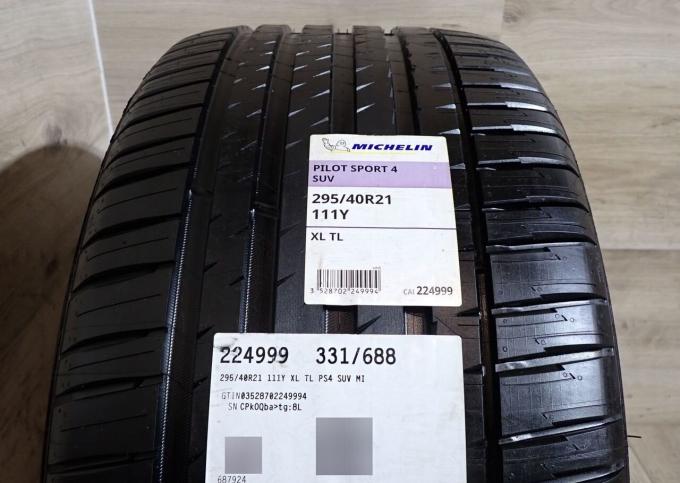 Michelin Pilot Sport 4 SUV 295/40 R21 111Y