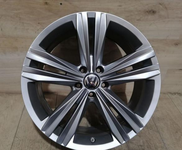 Оригинальные диски R19 на VW Touareg III