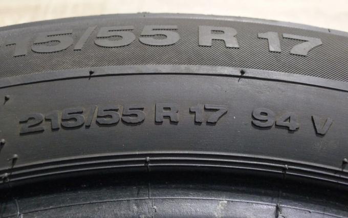 Continental ContiPremiumContact 2 215/55 R17 94V