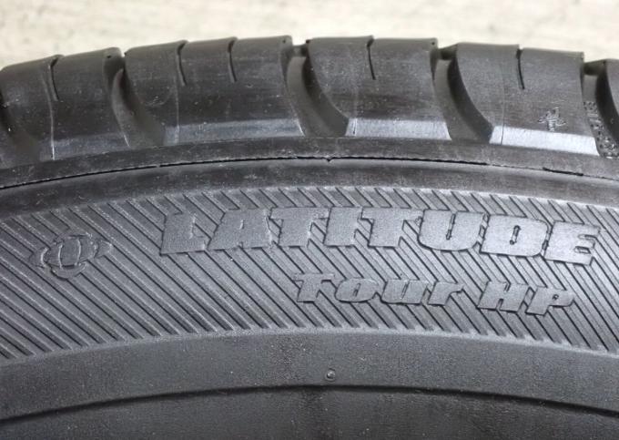 Michelin Latitude Tour HP 235/65 R17 104V