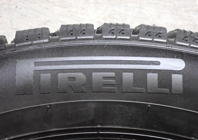 Pirelli Ice Zero 235/50 R18 101T