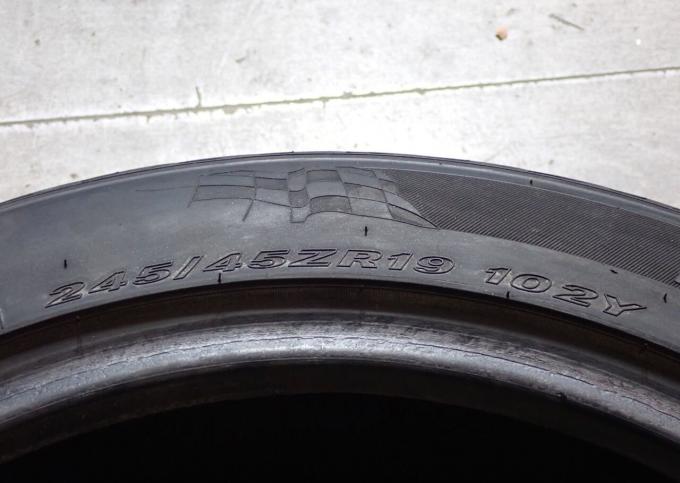 Roadstone N8000 245/45 R19 102Y