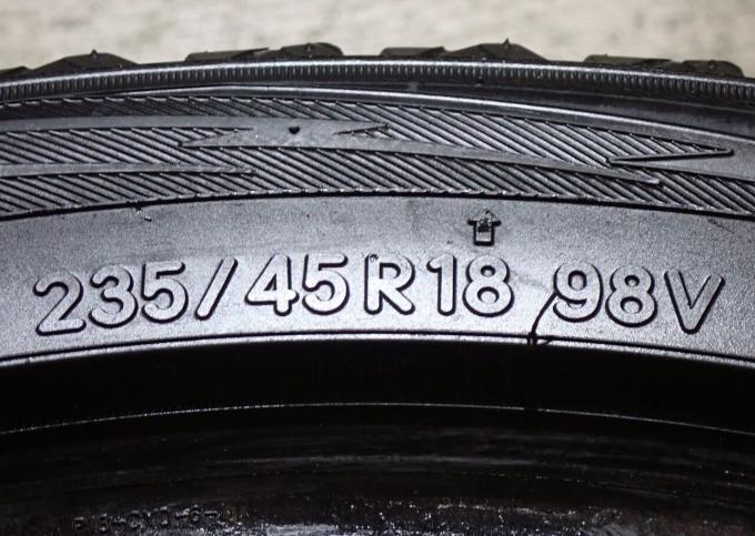 Toyo Observe GSi-6 HP 235/45 R18 98V