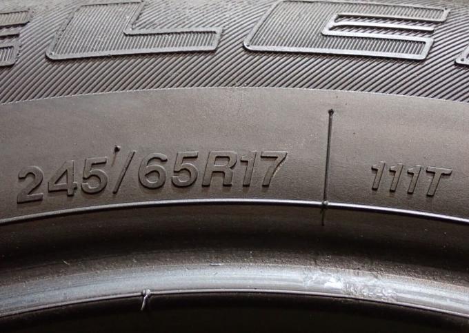 Bridgestone Dueler H/T 684III 245/65 R17 111T