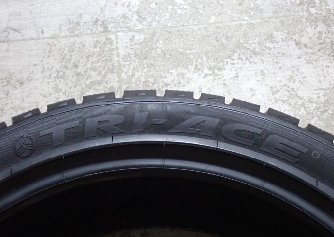 Tri Ace Snow White II 295/35 R21 107H